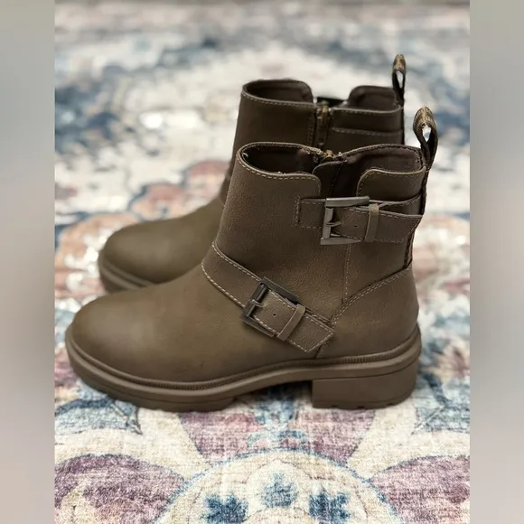 Rocket Dog Boots Ilo Brown BuckleAnkle Booties Woman’s Size 7.5‎ with Side Zip