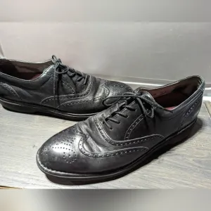 Rockport DresSports Mens Shoes Size 9.5M Black Oxford Wingtip Laceup Vibram Sole