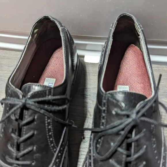 Rockport DresSports Mens Shoes Size 9.5M Black Oxford Wingtip Laceup Vibram Sole