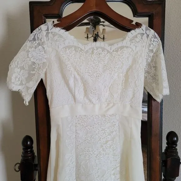 Romantic vintage 60's pretty floral lace wedding dress Union made A-line cream