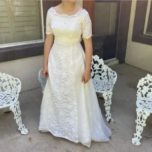 Romantic vintage 60's pretty floral lace wedding dress Union made A-line cream