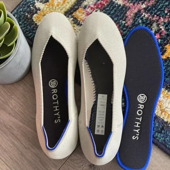 Rothys round toe size 10.5 light gray woman’s flat shoes