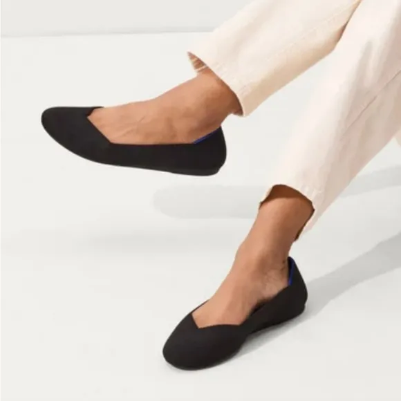 ROTHY’S THE FLAT BLACK/BLUE TRIM‎ SLIP ON SIZE 7.5