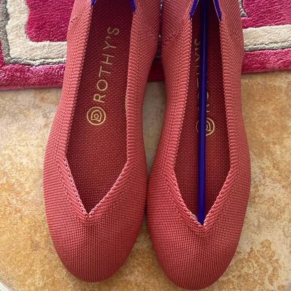Rothys the round toe size 8 cooper woman’s flat shoes