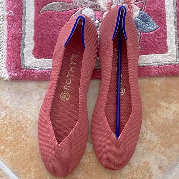 Rothys the round toe size 8 cooper woman’s flat shoes