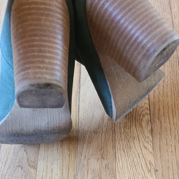Sage Olive green suede booties US women's size 9