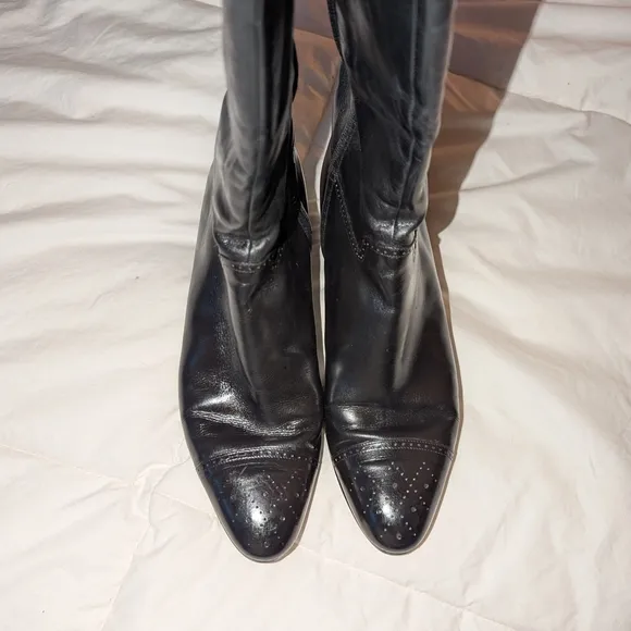 Salvador Ferragami Elegant Black Leather Women's Boots