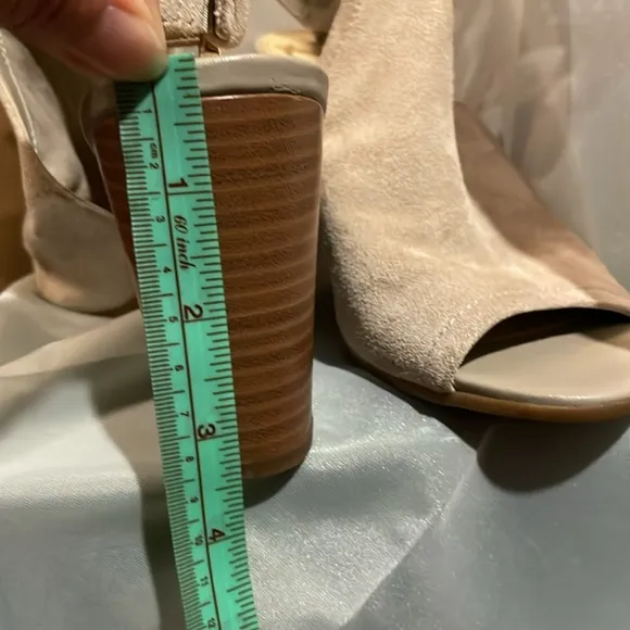 Sam Edelman Ervin Leather Strap Block Heeled Shoes