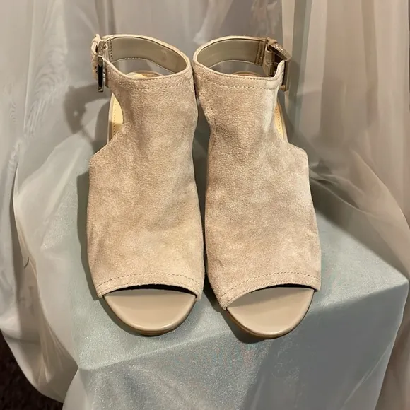 Sam Edelman Ervin Leather Strap Block Heeled Shoes