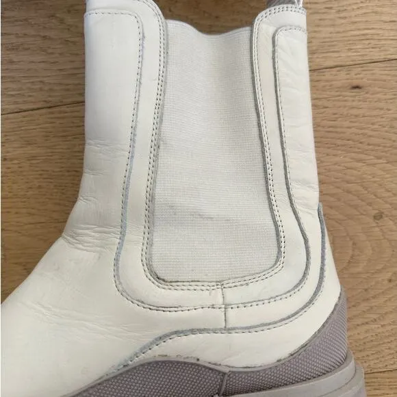 Sam Edelman - Lulia Chelsea Boots in Cream &amp; Gray