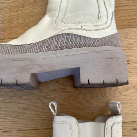 Sam Edelman - Lulia Chelsea Boots in Cream &amp; Gray
