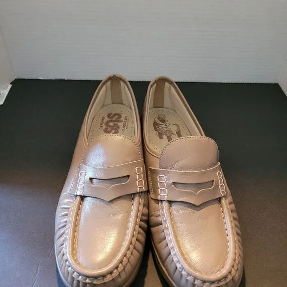 Sas Women's light Brown easy Slip On  Genuine leather Moccasin sz9 Unworn NWOT
