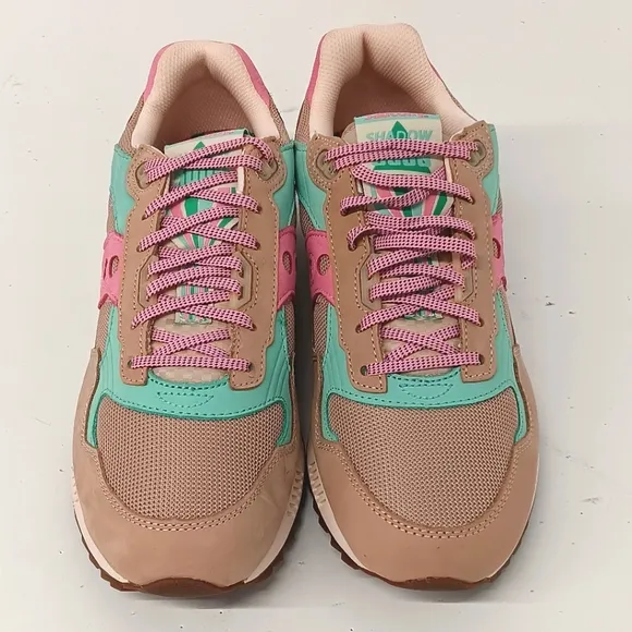 Saucony Women's Shadow 5000 Earth Citizen Low Top Sneakers