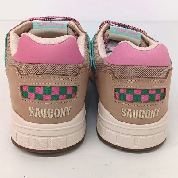 Saucony Women's Shadow 5000 Earth Citizen Low Top Sneakers