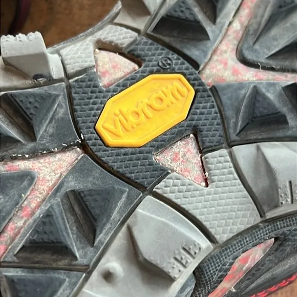 Saucony Xodus 3.0 Men's Sneaker Shoes with Vibram soles &amp; heel to toe offset 10