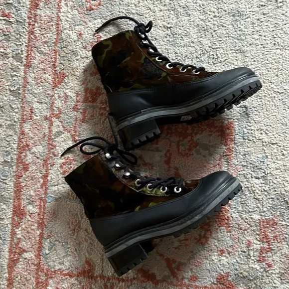 Schutz Camo Combat Boots Size 6B Calf Hair Black Waterproof Lace Up Heeled Boots