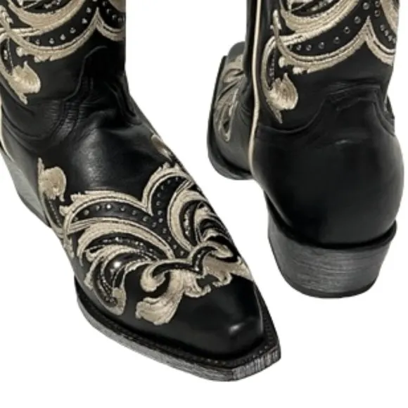 SHYANNE Women's Black Sloan Western Boots - Square Toe Size 8