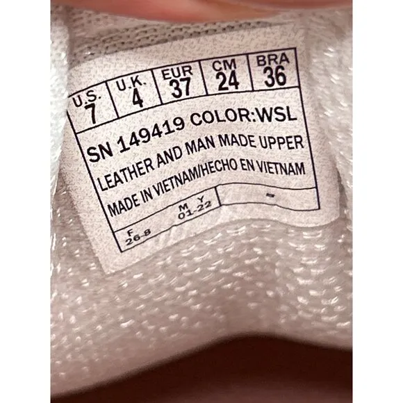 Skechers Arch Fit White Slip-On Sneakers Womens US 7 Orthopedic Comfort Shoes