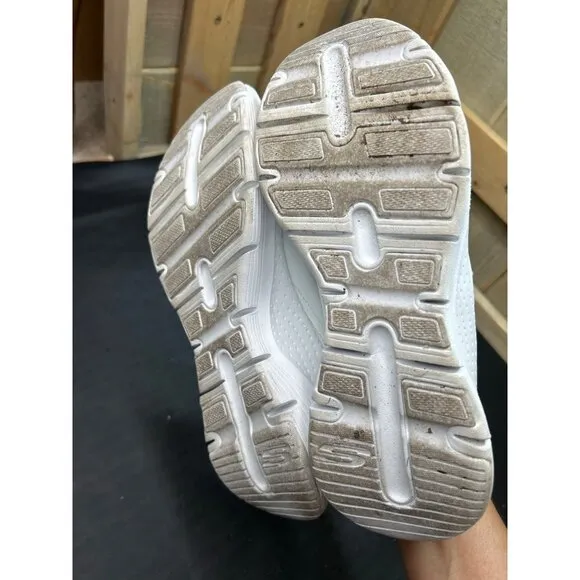 Skechers Arch Fit White Slip-On Sneakers Womens US 7 Orthopedic Comfort Shoes