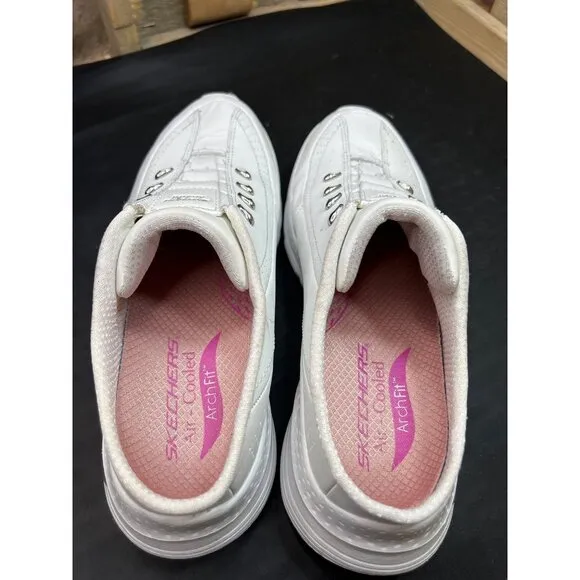 Skechers Arch Fit White Slip-On Sneakers Womens US 7 Orthopedic Comfort Shoes