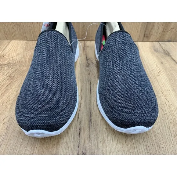 Skechers GOGA MAX GEN 5 Women Slip On Sneakers Shoes Size 9 Charcoal Gray White