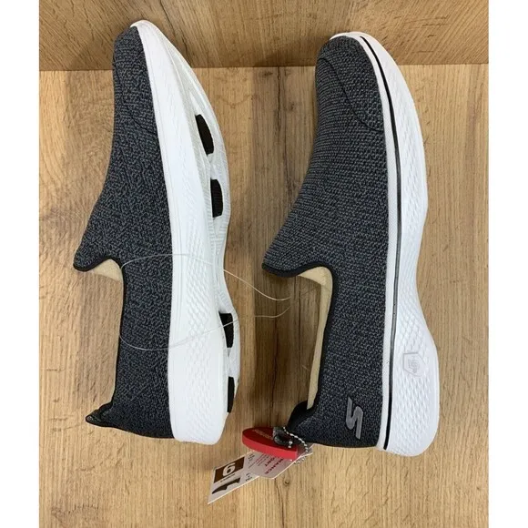 Skechers GOGA MAX GEN 5 Women Slip On Sneakers Shoes Size 9 Charcoal Gray White