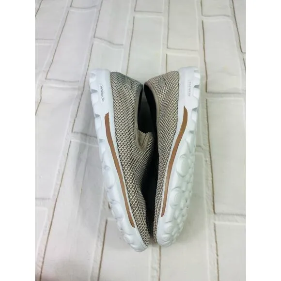 Skechers soft fabric comfort shoes size 6