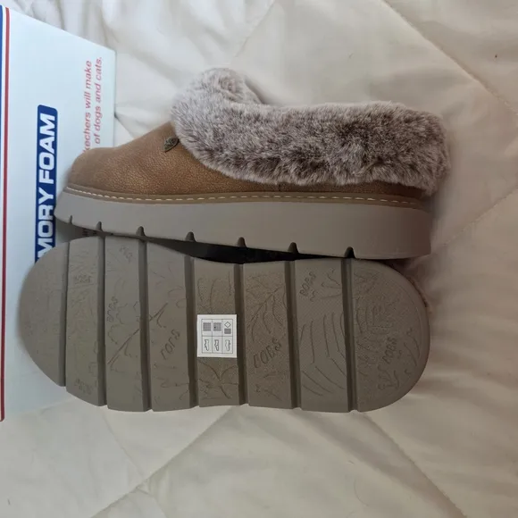Skechers Women's Tan Faux Fur Slip-On Shoes