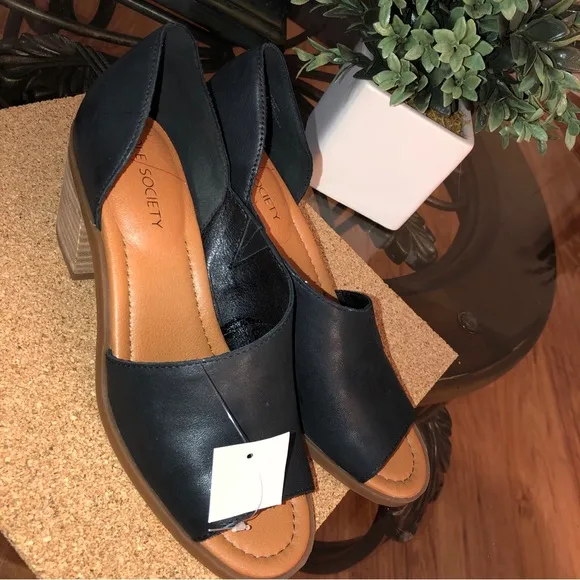 Sole Society So- Ralimia Shoes size 8 NWOB