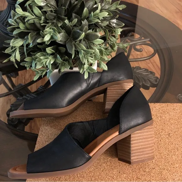 Sole Society So- Ralimia Shoes size 8 NWOB