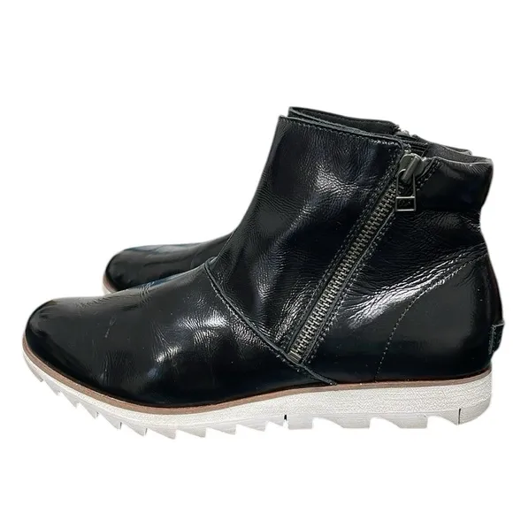 SOREL Booties Black Patent Leather Ankle Boots Harlow Size 10