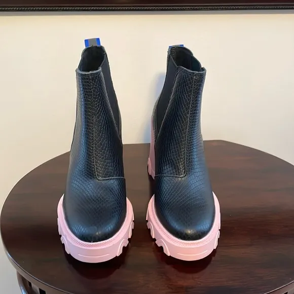 Sorel Brex heeled Chelsea boots