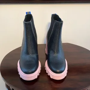 Sorel Brex heeled Chelsea boots