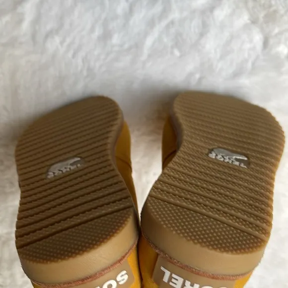 Sorel Ella slip on suede flat shoes