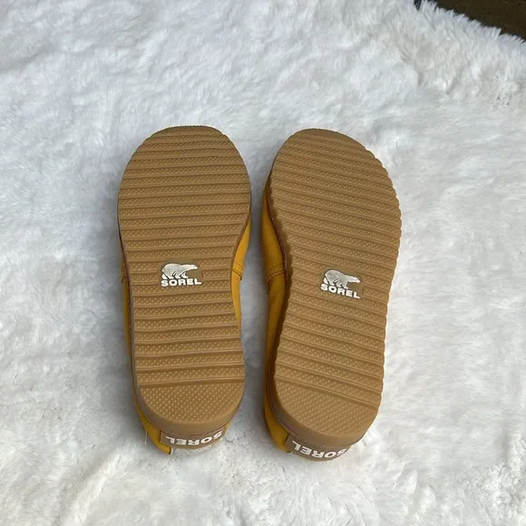 Sorel Ella slip on suede flat shoes
