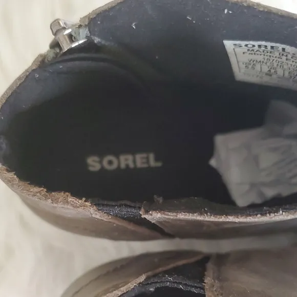 Sorel Green  Ankle Boots With Zippet