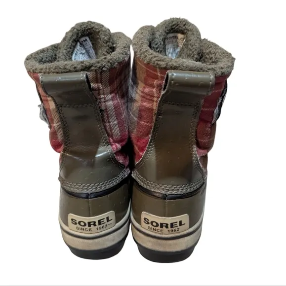 Sorel Green Red Plaid Tivoli Waterproof Sherpa Lined Boots Size 9