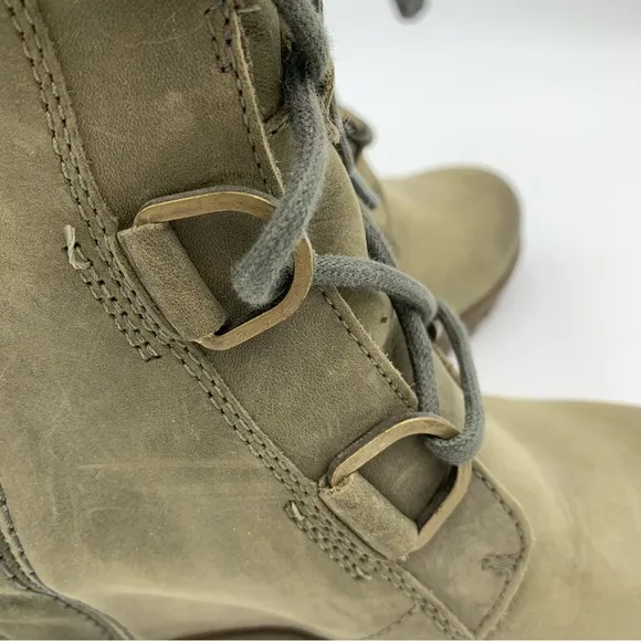 Sorel Joan of Arctic Wedge II Boot Women 7 Green Leather Olive Green Lace Up EUC