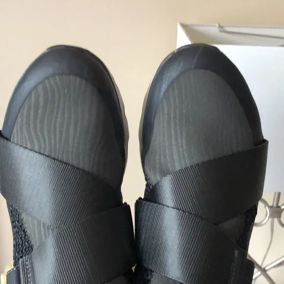 Sorel Kinetic Sneak Sneakers Slip On High‎ Top Shoes Black