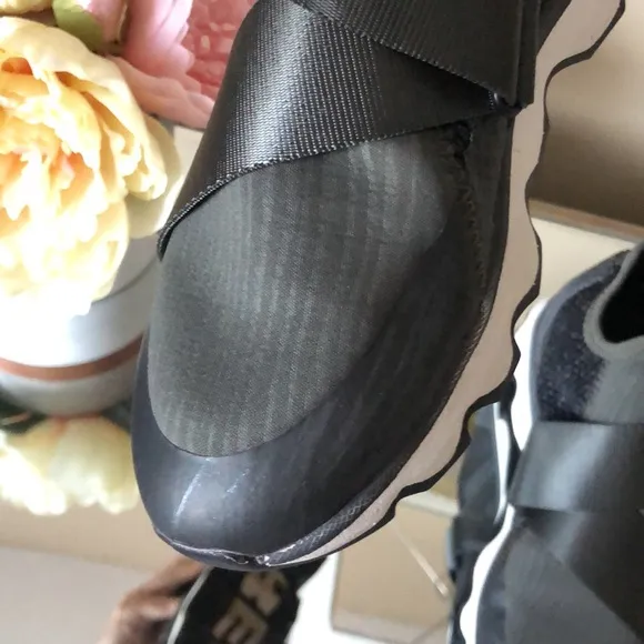 Sorel Kinetic Sneak Sneakers Slip On High‎ Top Shoes Black