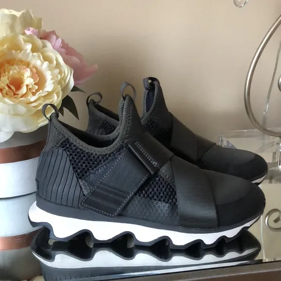 Sorel Kinetic Sneak Sneakers Slip On High‎ Top Shoes Black