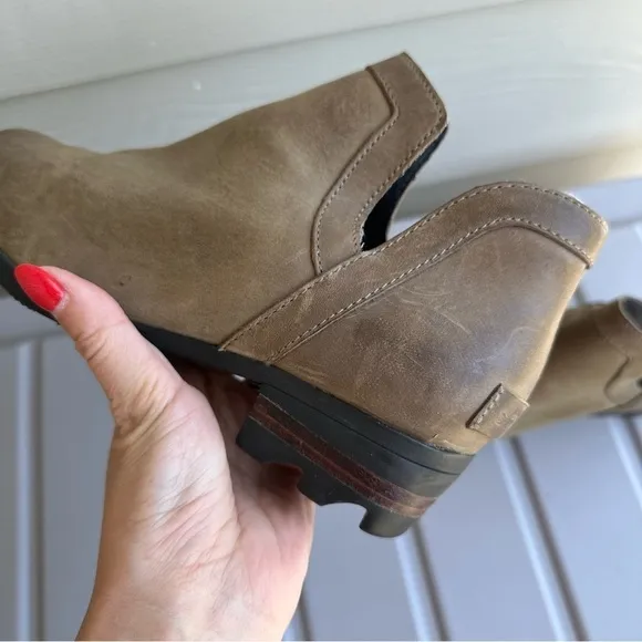 Sorel Lolla Cut Out Ankle Boots Taupe Gray Round Toe Size 6.5 Women’s Block Heel