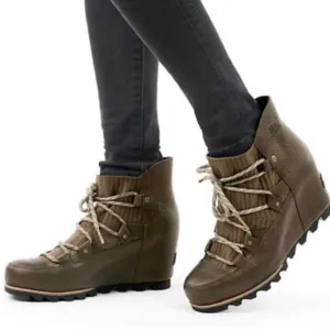 Sorel sandy wedges lace ups waterproof ankle boots