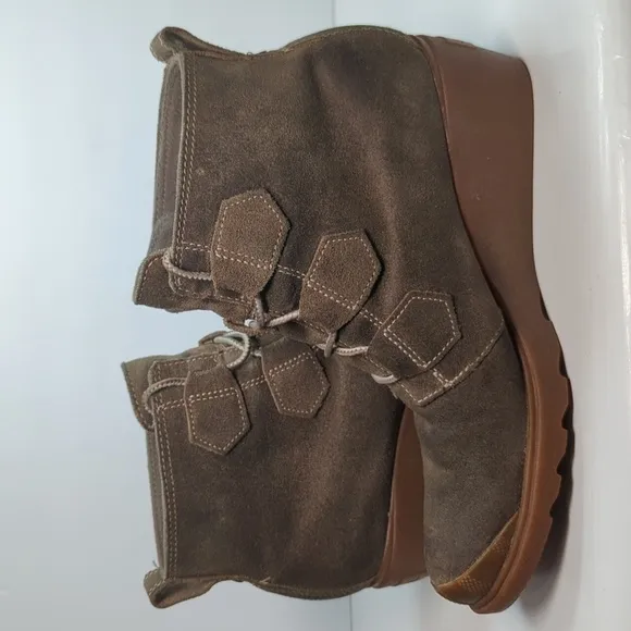 Sorel Toronto Lace Up Boots oiled suede ankle boots womans size 9   EU 40