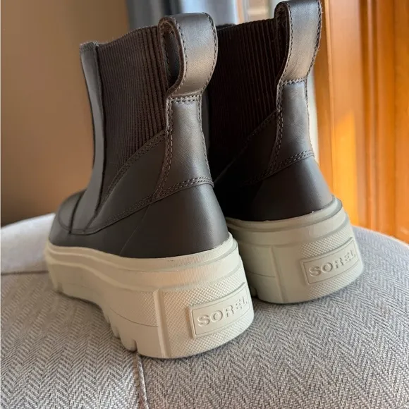 SORREL CARIBOU™ X WOMEN'S CHELSEA WATERPROOF BOOT Black Ankle Boots