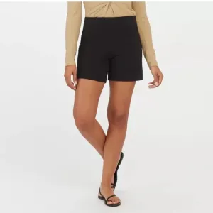 SPANX On The Go Polished 6” Classic Black High Rise Stretch Shorts Size X-Small
