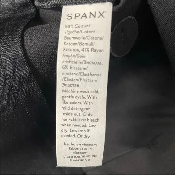 SPANX On The Go Polished 6” Classic Black High Rise Stretch Shorts Size X-Small