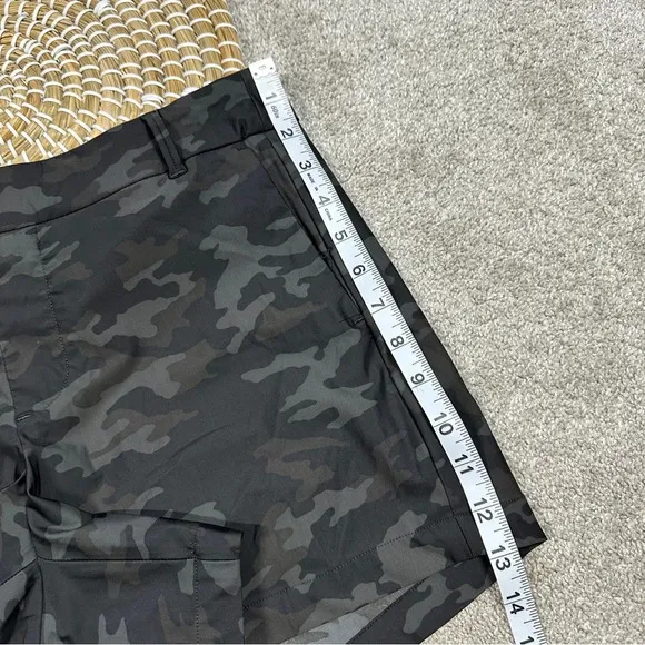 Spanx Sunshine Shorts Pull On 4&quot; UPF 50  Quick Dry in Camouflage Size M