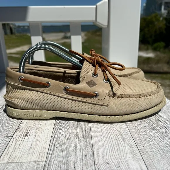 Sperry Top-Sider Authentic Original 2 Eye Perforated Boat Shoe Men's Size 9M