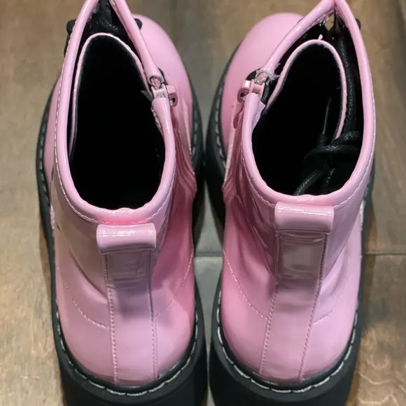 STEVE MADDEN Bettyy Boots  NEW